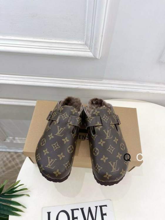 Picture of Louis Vuitton Shoes _SKULVsz35-40XC110112755